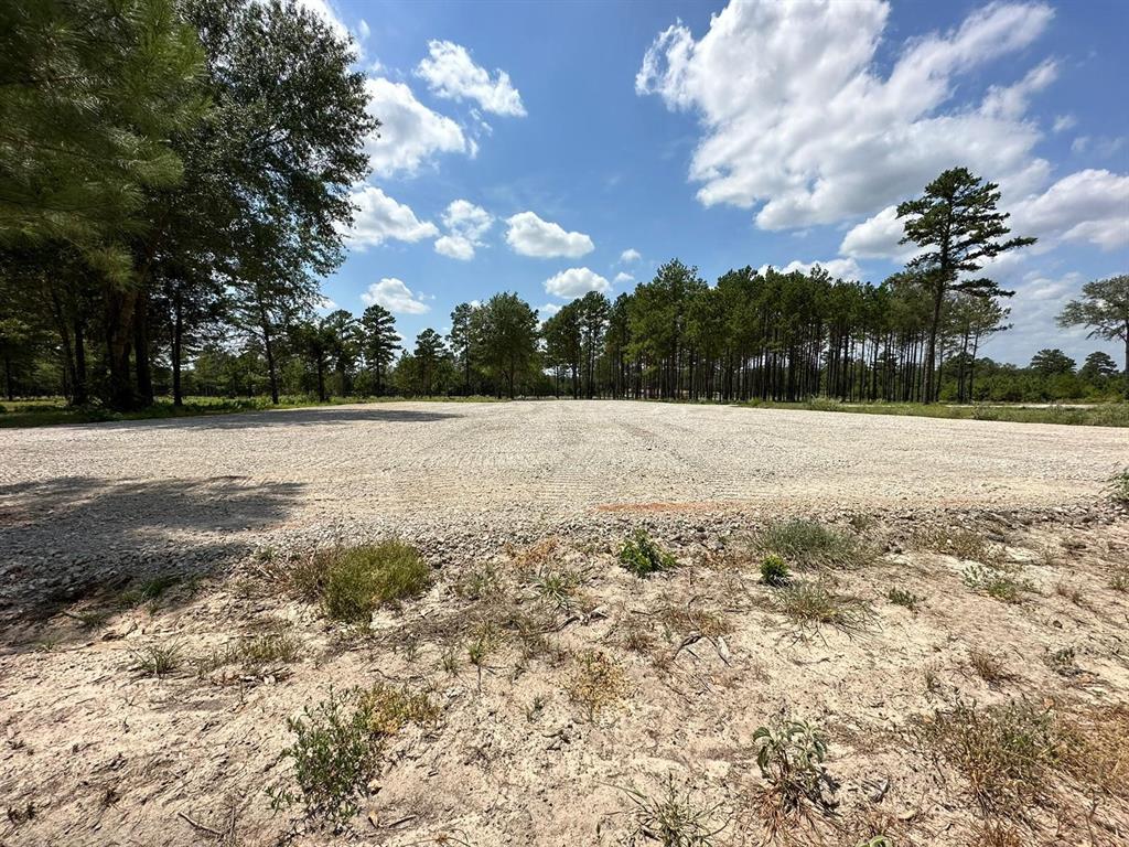 14392 E Hwy 31 Property Photo 2
