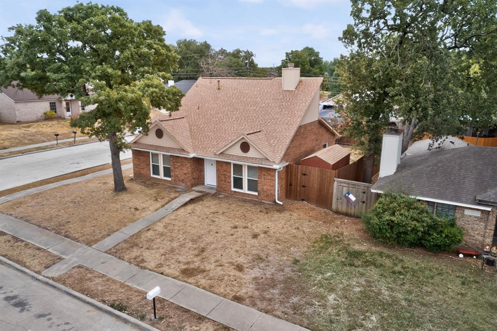 11820 Amberly Lane Property Photo 5