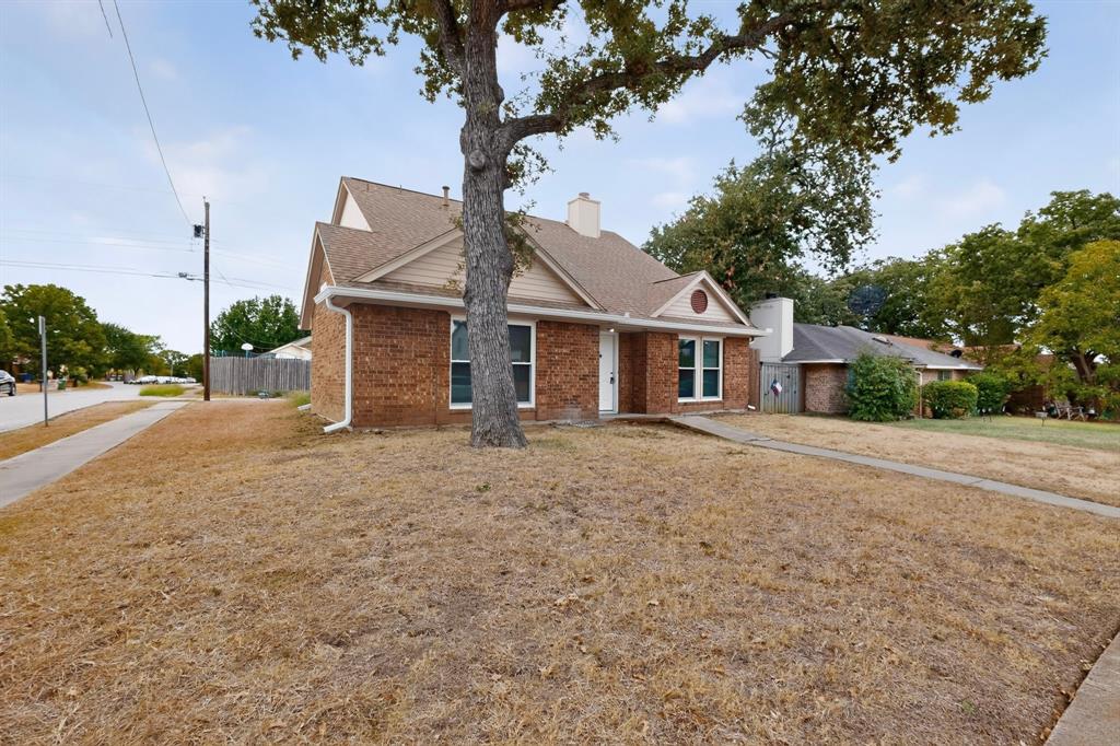 11820 Amberly Lane Property Photo 8