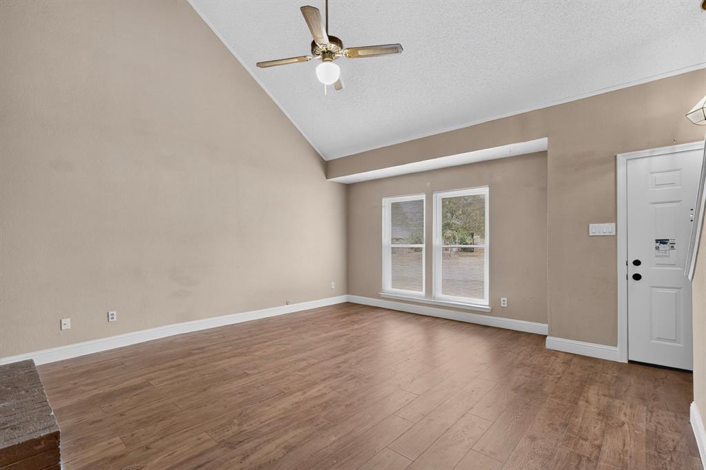 11820 Amberly Lane Property Photo 13