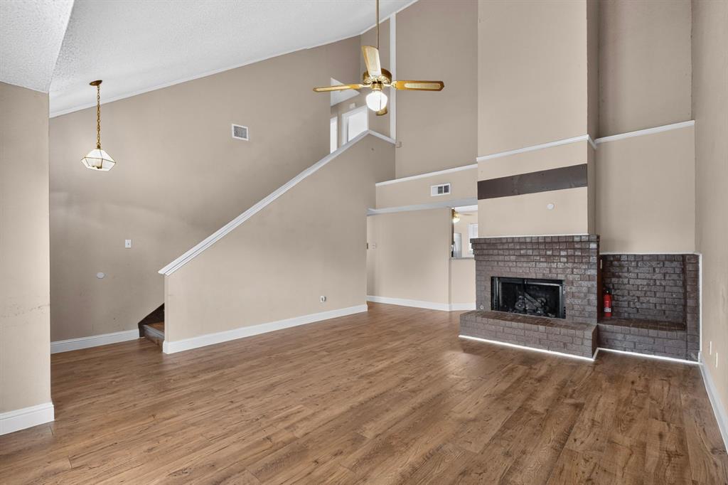 11820 Amberly Lane Property Photo 14