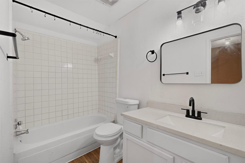 11820 Amberly Lane Property Photo 23