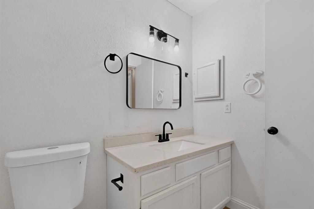 11820 Amberly Lane Property Photo 24
