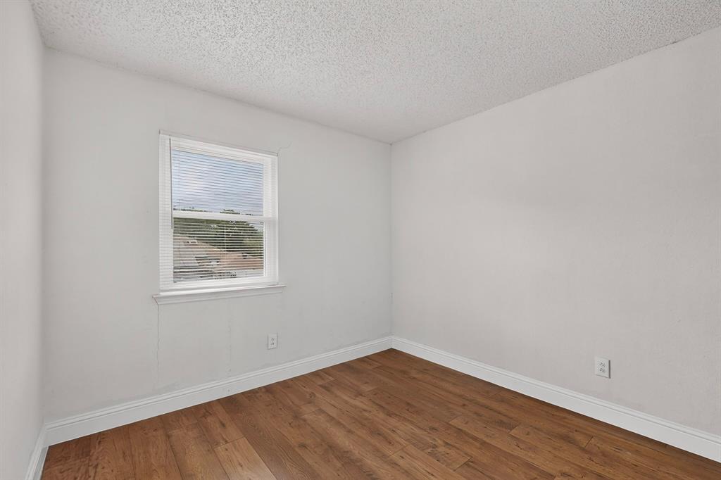 11820 Amberly Lane Property Photo 32