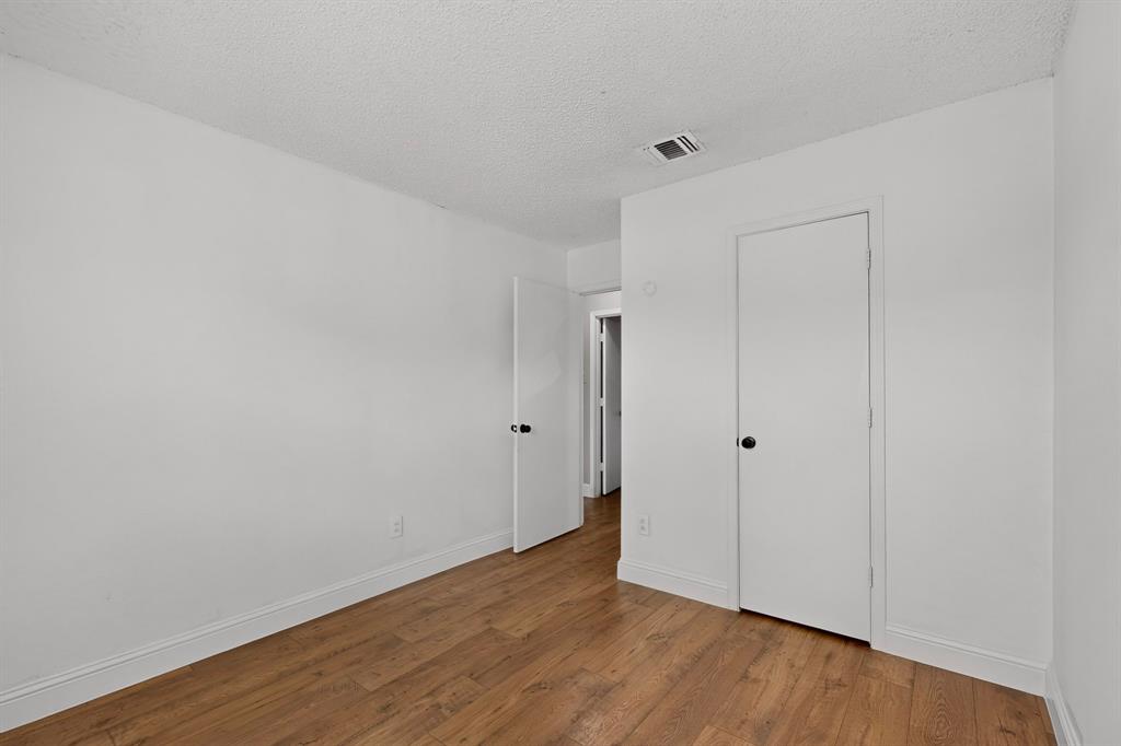 11820 Amberly Lane Property Photo 33