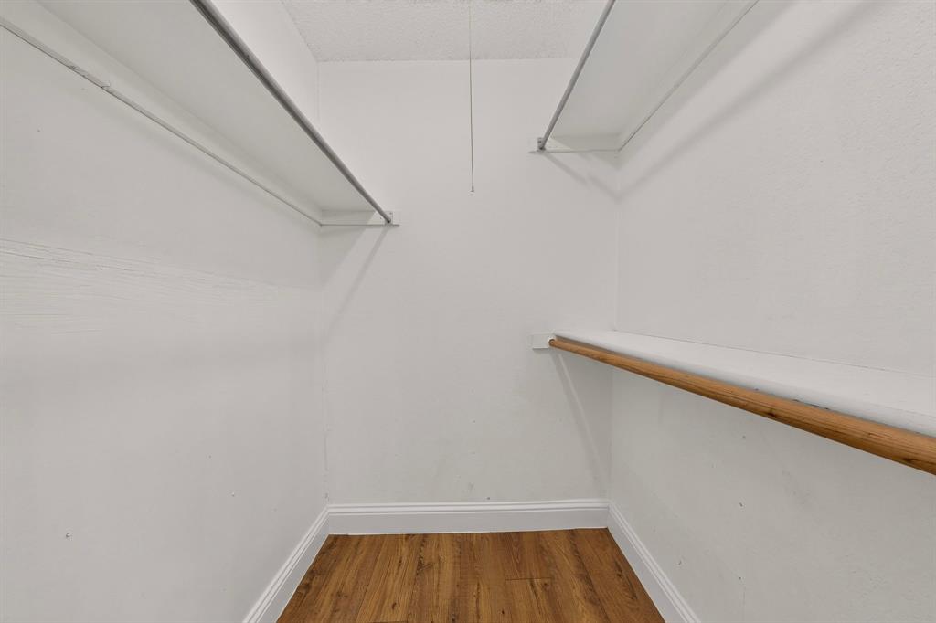 11820 Amberly Lane Property Photo 37