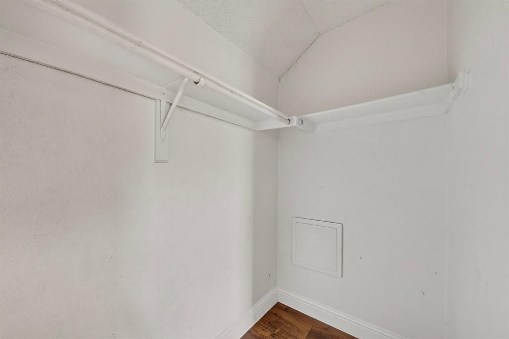 11820 Amberly Lane Property Photo 38