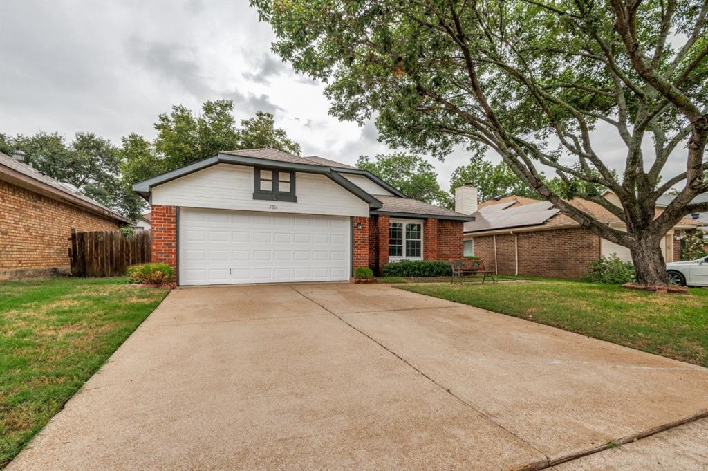5814 Fox Hunt Drive Property Photo 4