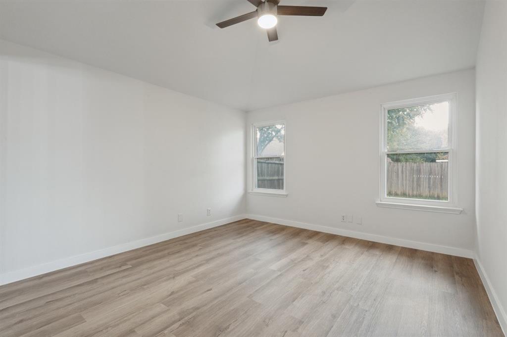 5814 Fox Hunt Drive Property Photo 13