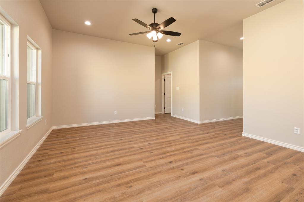 119 Shallow Water Court Property Photo 8