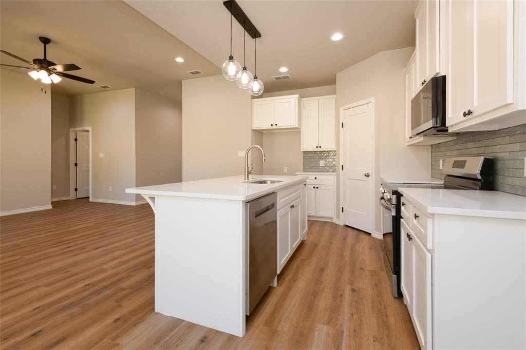 119 Shallow Water Court Property Photo 12