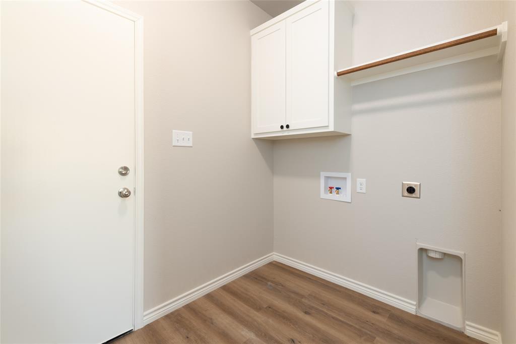 119 Shallow Water Court Property Photo 25