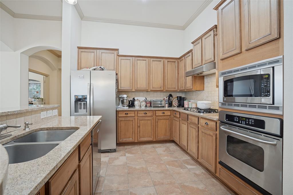 3811 Desert Willow Drive Property Photo 6