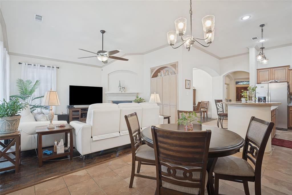 3811 Desert Willow Drive Property Photo 11