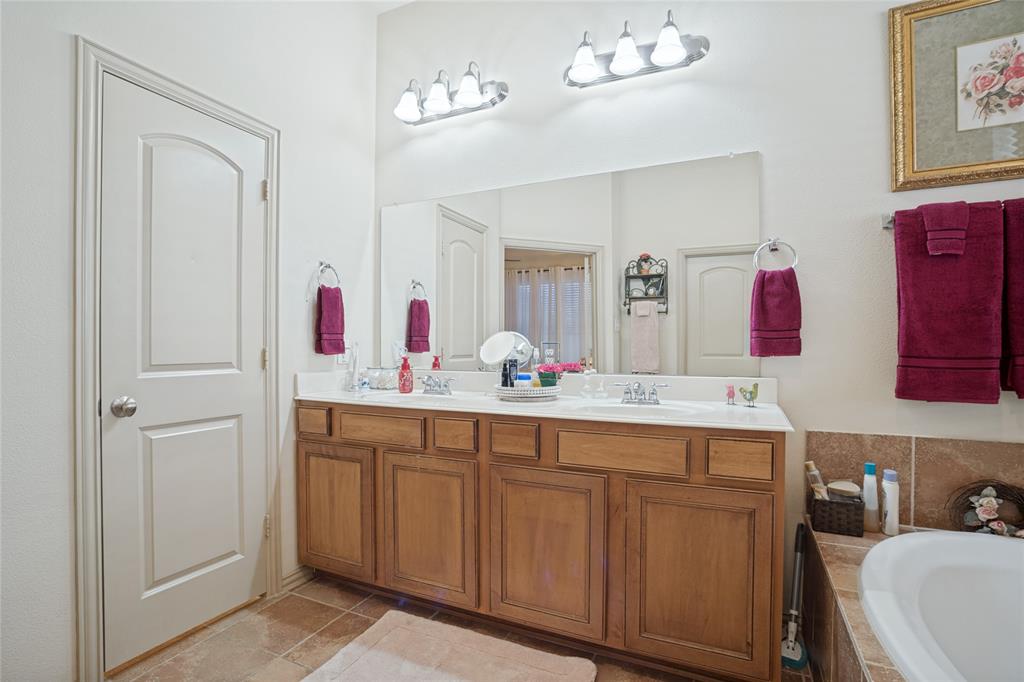 3811 Desert Willow Drive Property Photo 15