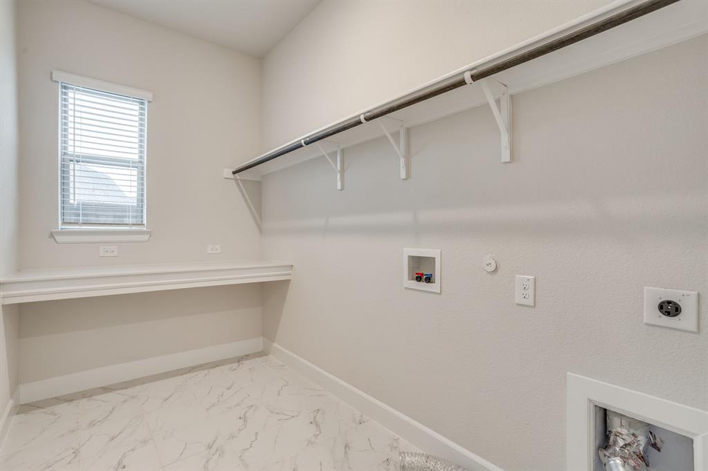1919 Birch Street Property Photo 35