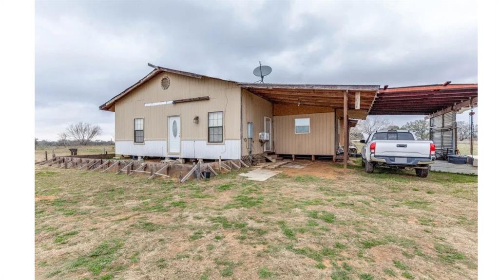 1619 County Road 7711 Property Photo 1