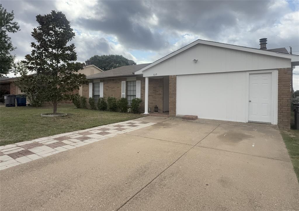630 Valley View Drive Property Photo 3