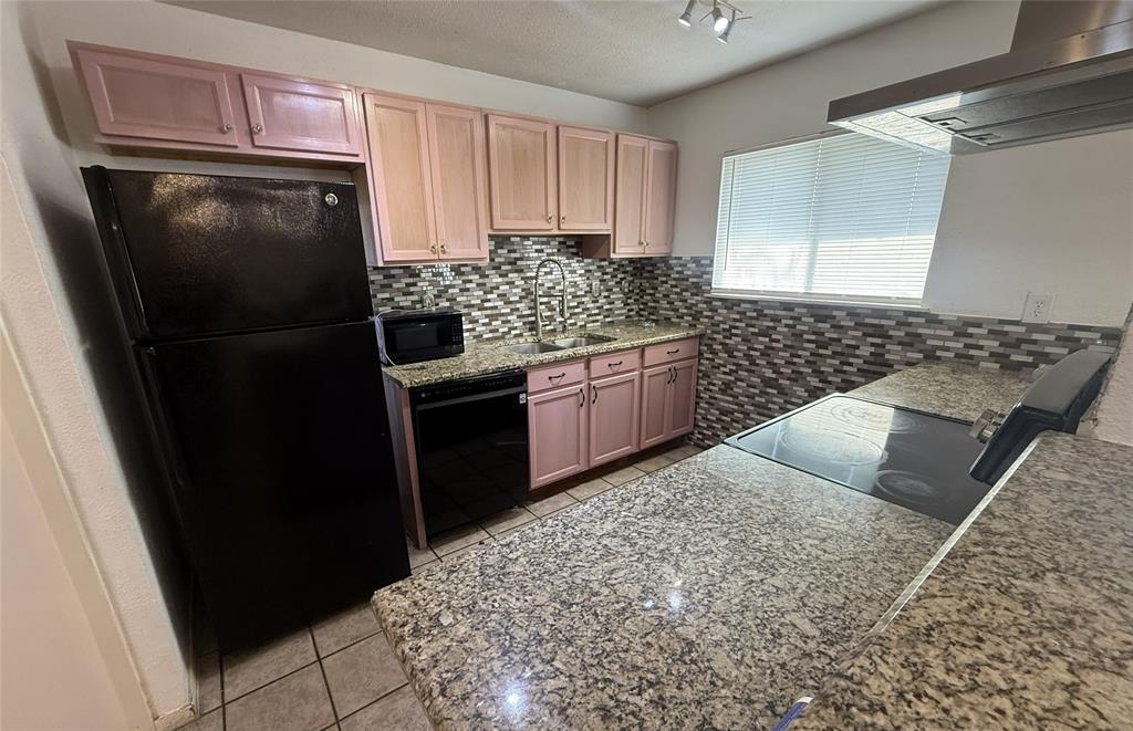 630 Valley View Drive Property Photo 6