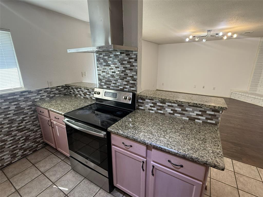 630 Valley View Drive Property Photo 7
