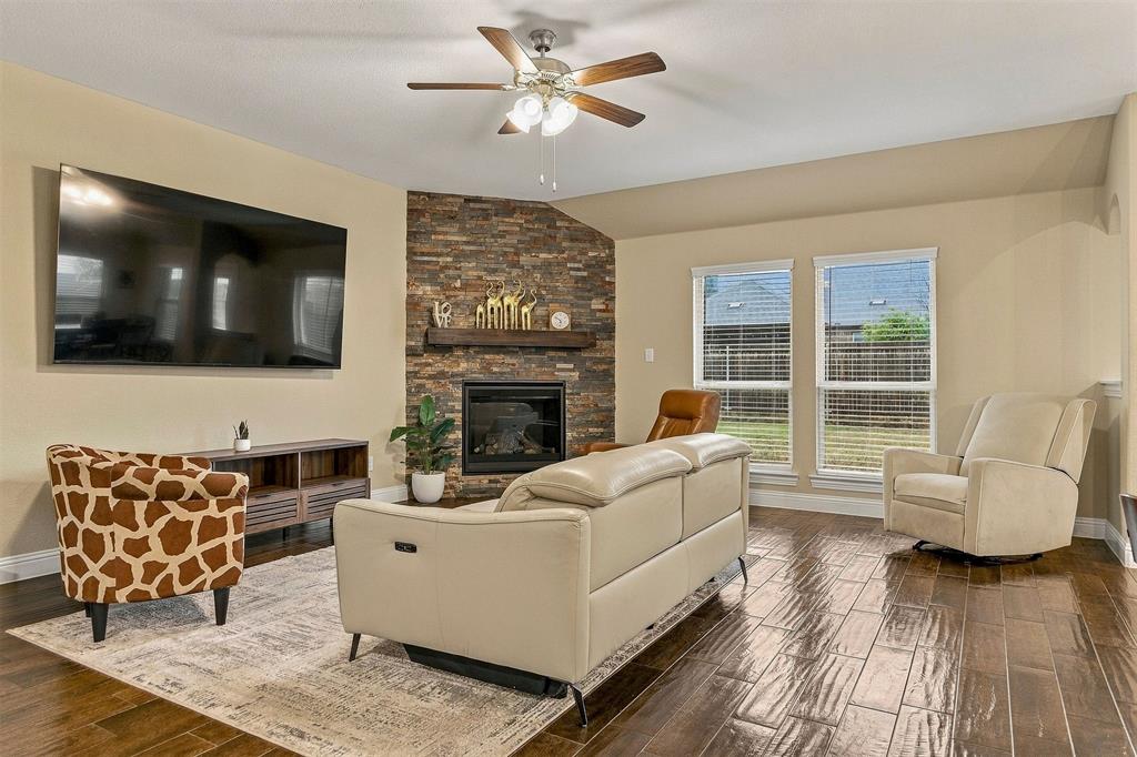 3013 Denver Avenue Property Photo 3