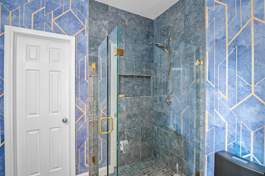 1314 Kenshire Court Property Photo 6