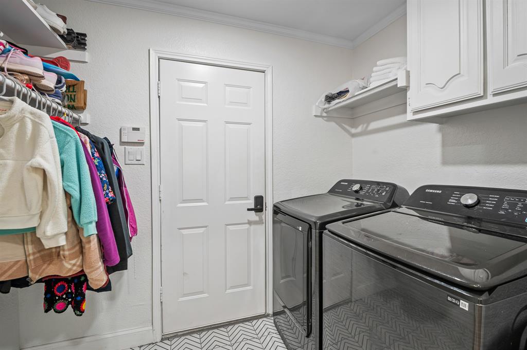 1314 Kenshire Court Property Photo 12