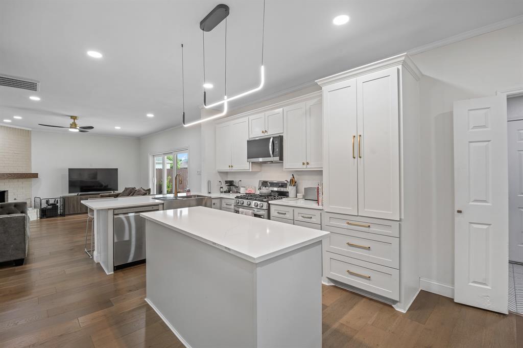 1314 Kenshire Court Property Photo 16