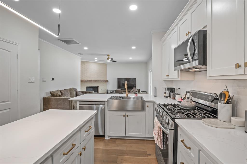 1314 Kenshire Court Property Photo 17
