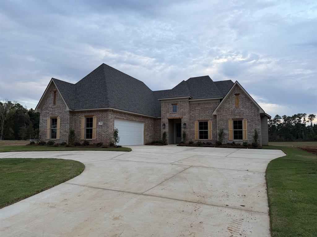 304 Coyote Run Property Photo 1