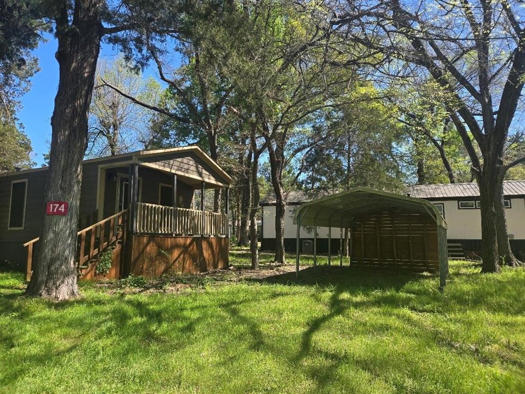 174 Maple Avenue Property Photo 3