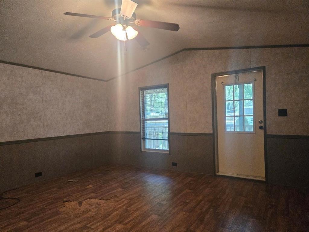 174 Maple Avenue Property Photo 5