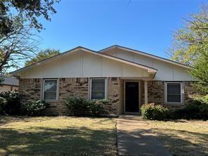 908 Cross Bend Road Property Photo 1