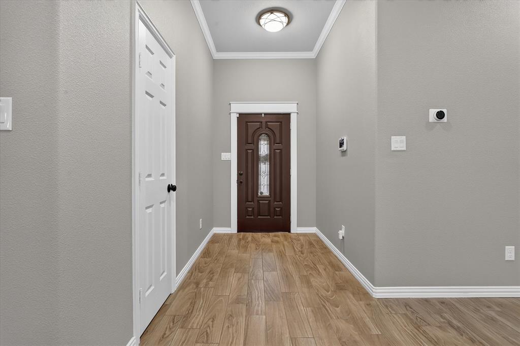 1612 Tanglewood Drive Property Photo 5