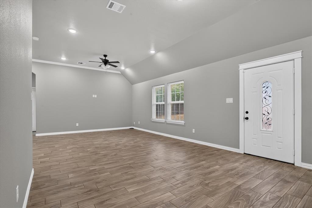 1612 Tanglewood Drive Property Photo 9