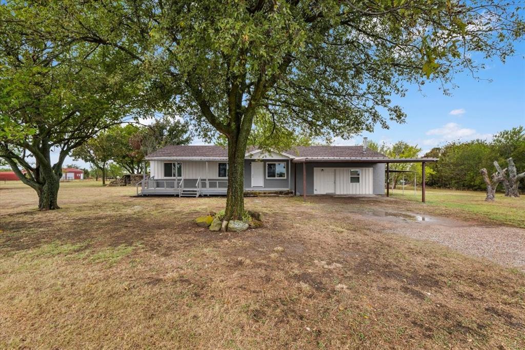 319 Green Acres Road Property Photo 1