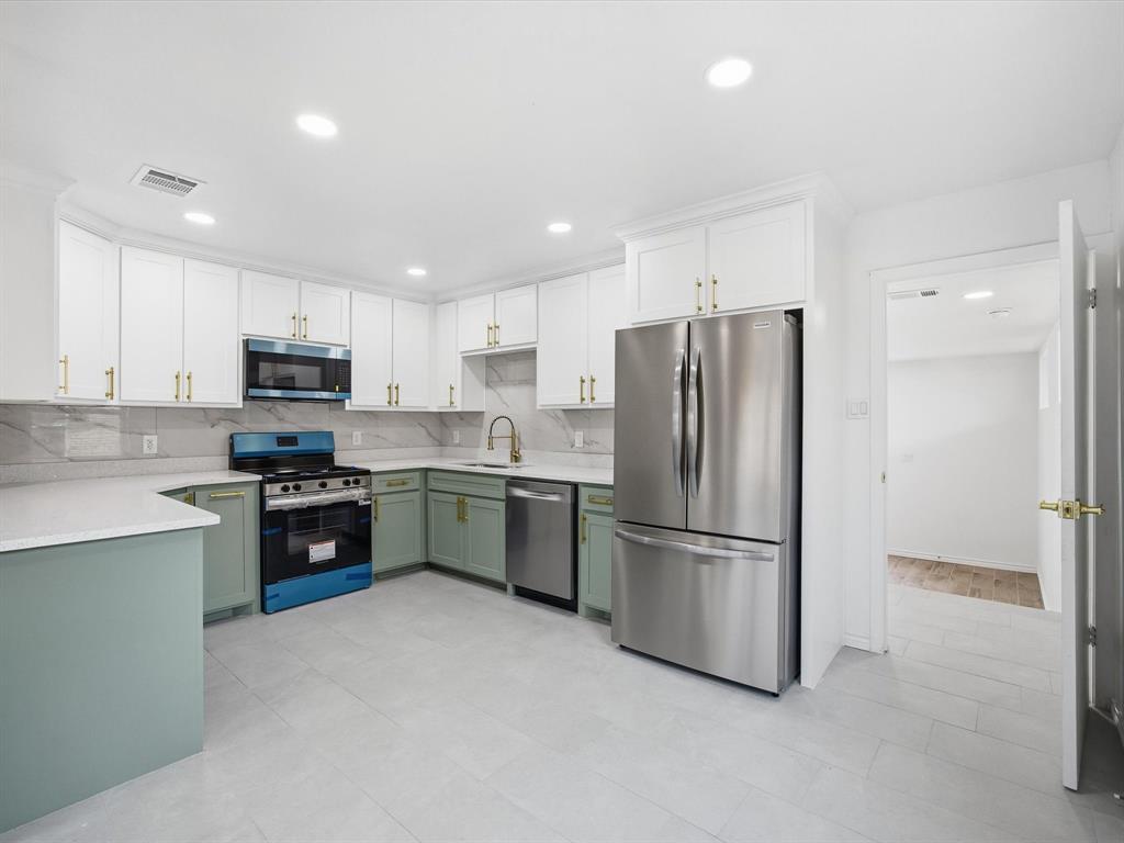 10270 Kilkenny Place Property Photo 2
