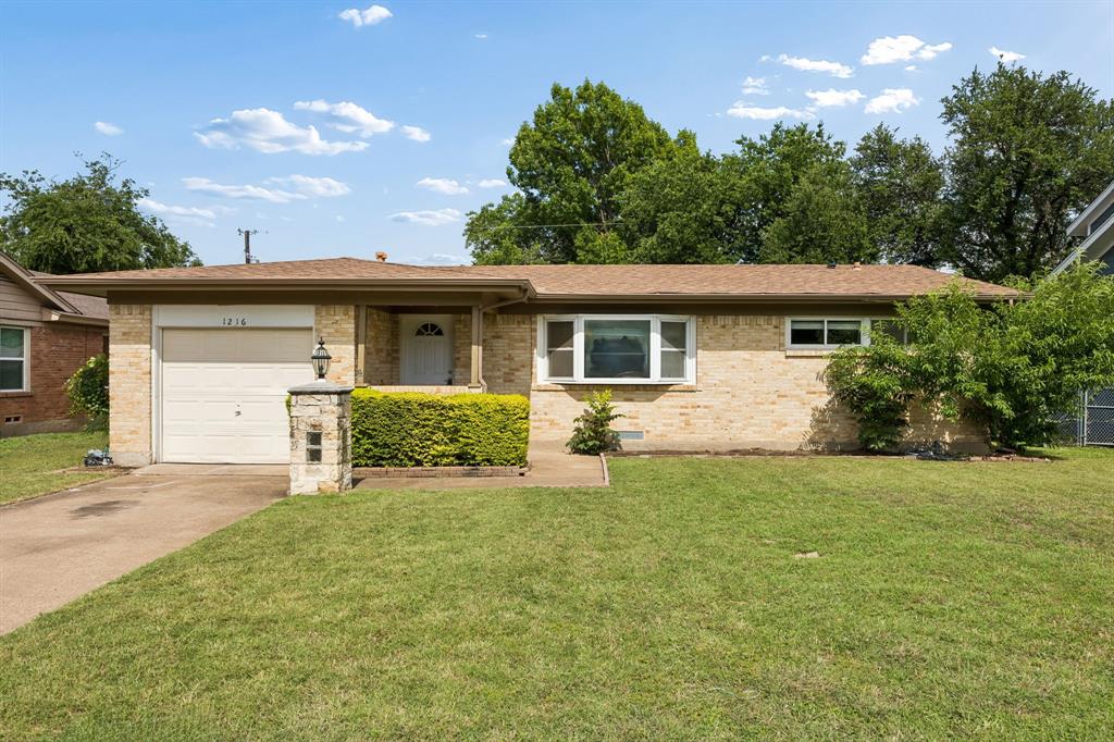1216 Bluebird Lane Property Photo 1