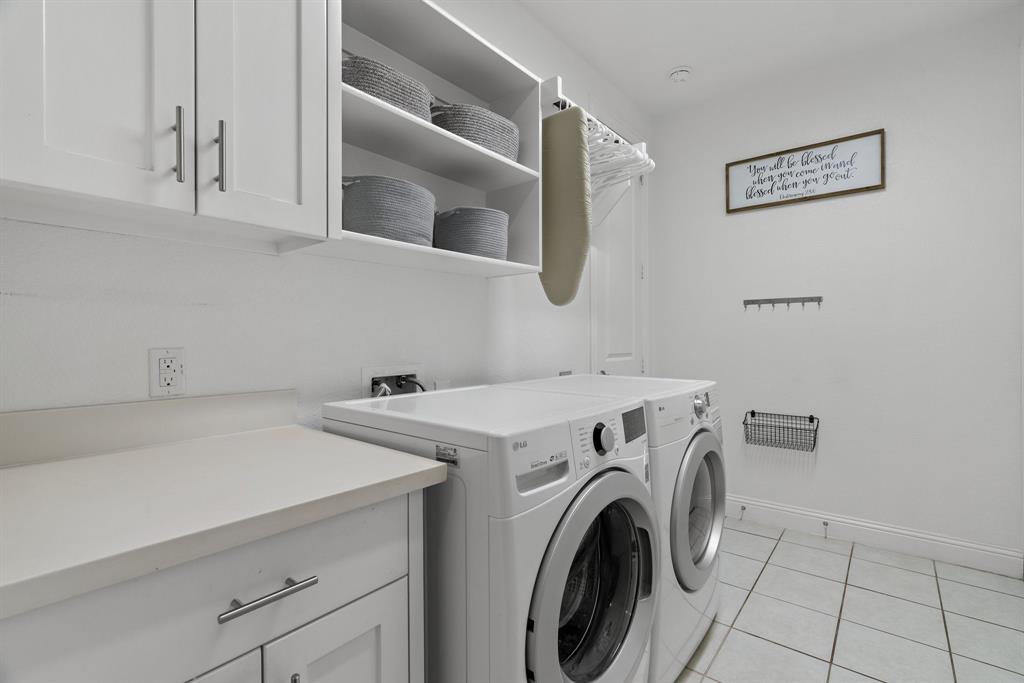 10920 Autumn Leaf Court Property Photo 8