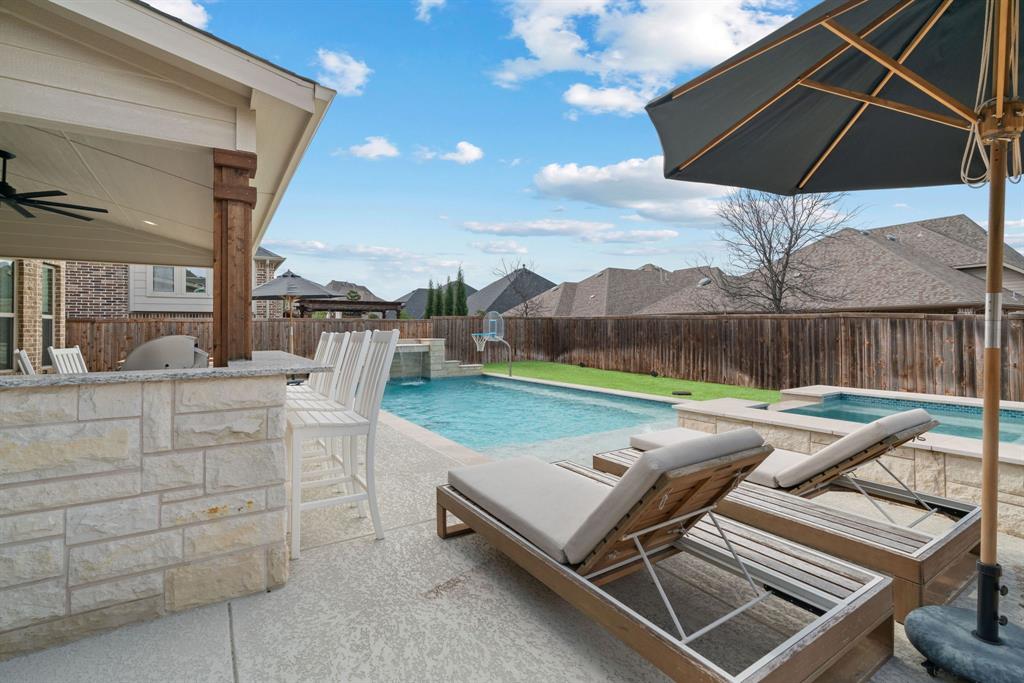 10920 Autumn Leaf Court Property Photo 32