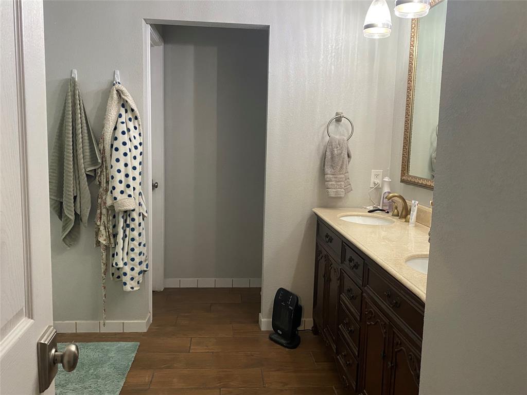 501 Mesquite Street Property Photo 11