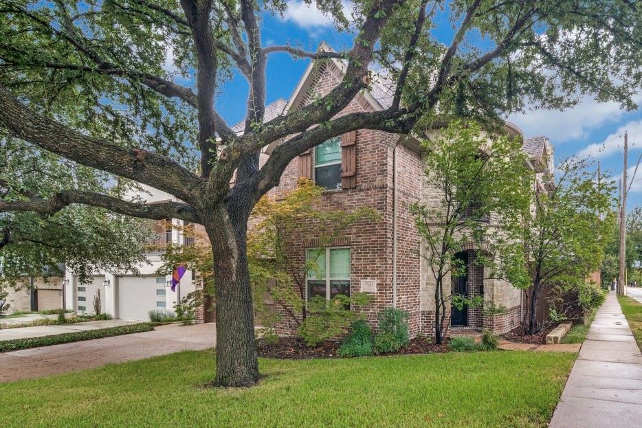 5500 Longview Property Photo 1