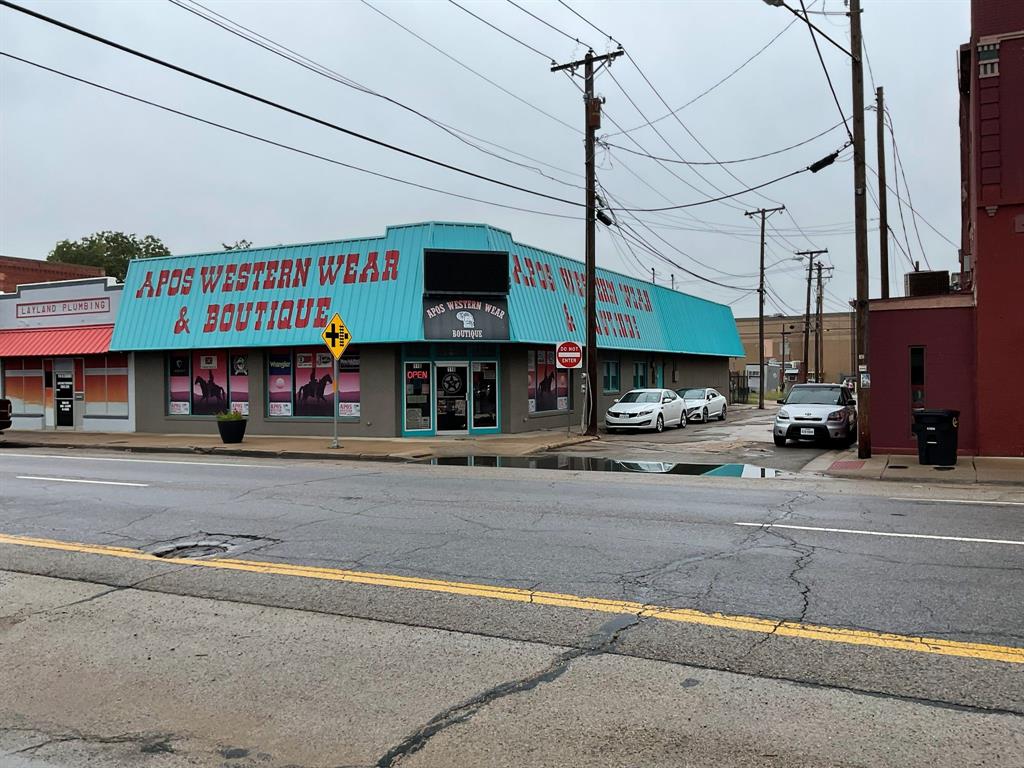 110 N Caddo Street Property Photo 2