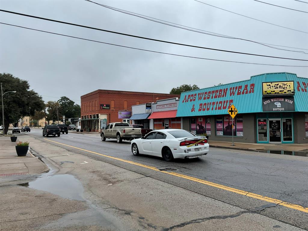 110 N Caddo Street Property Photo 3