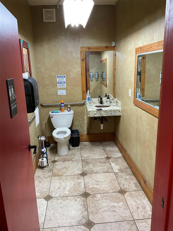 110 N Caddo Street Property Photo 7