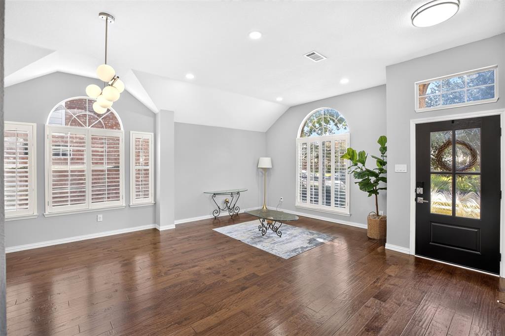 10908 Shadow Brook Lane Property Photo 4