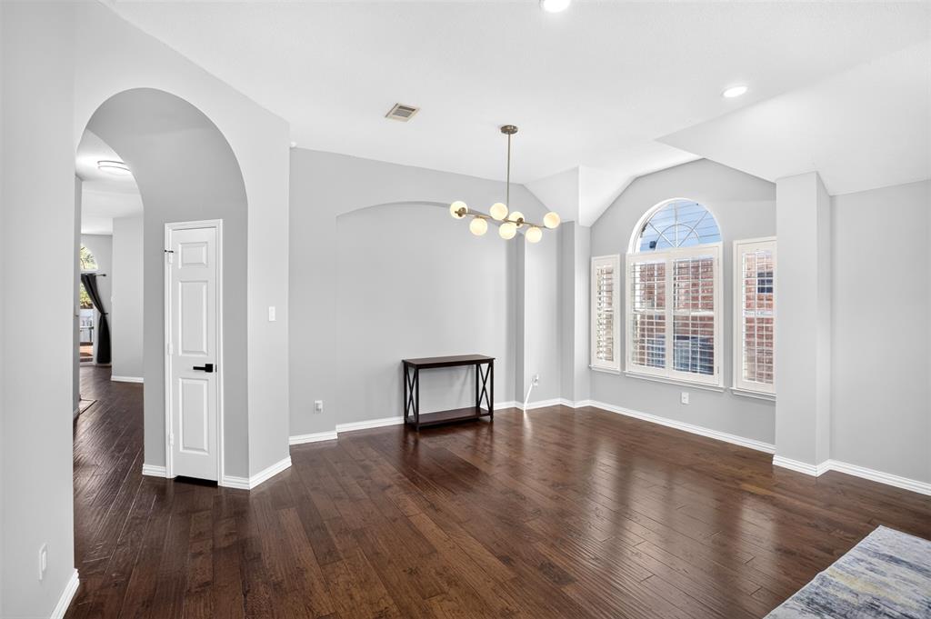 10908 Shadow Brook Lane Property Photo 6