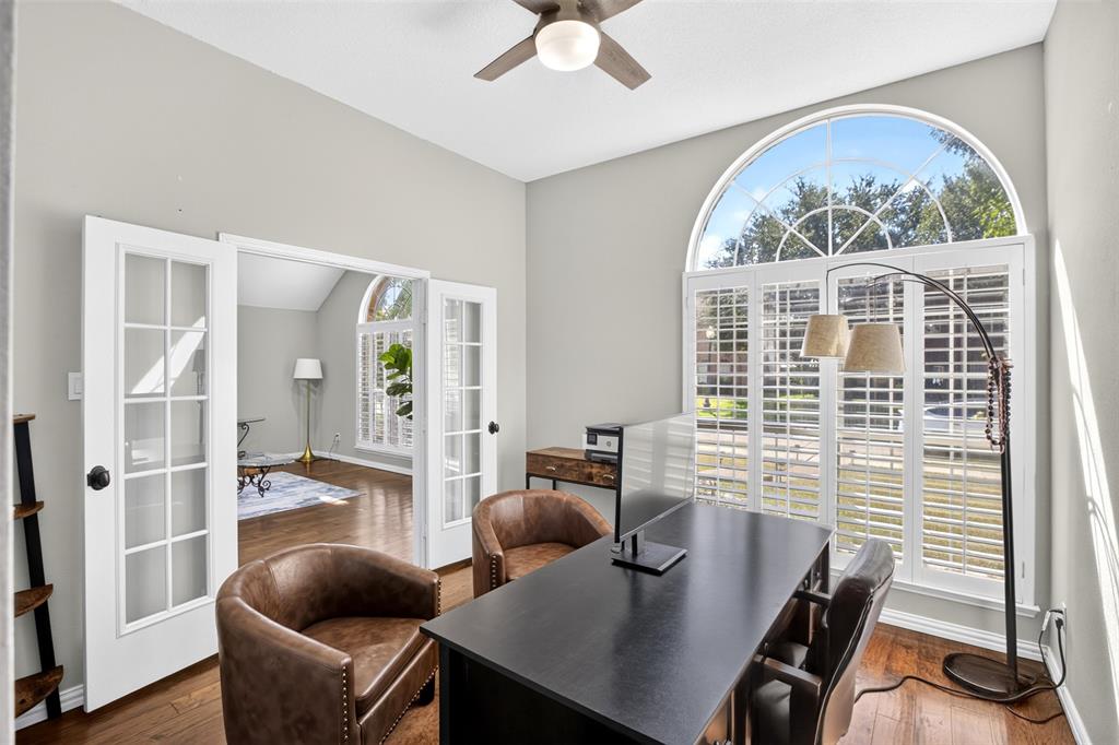 10908 Shadow Brook Lane Property Photo 9