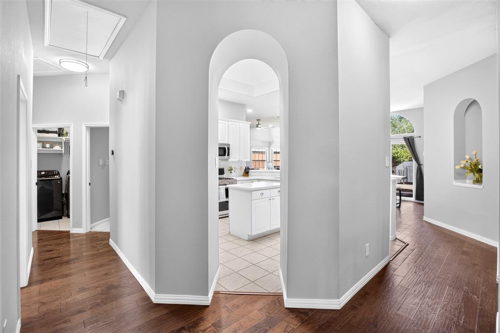 10908 Shadow Brook Lane Property Photo 10