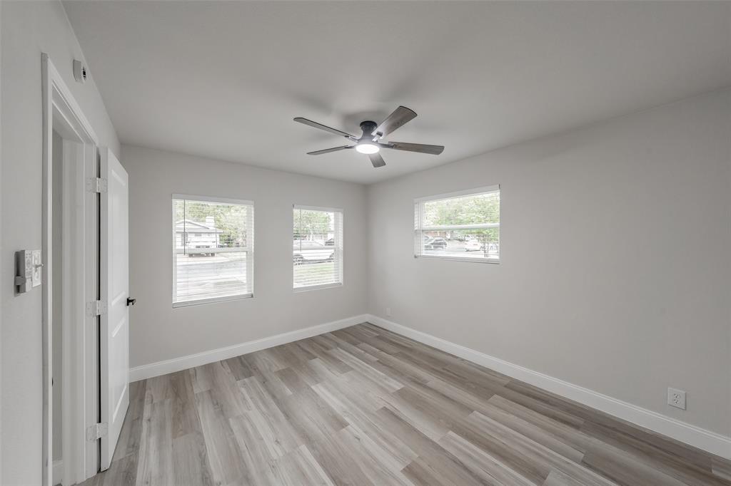 404 Simmons Drive Property Photo 6